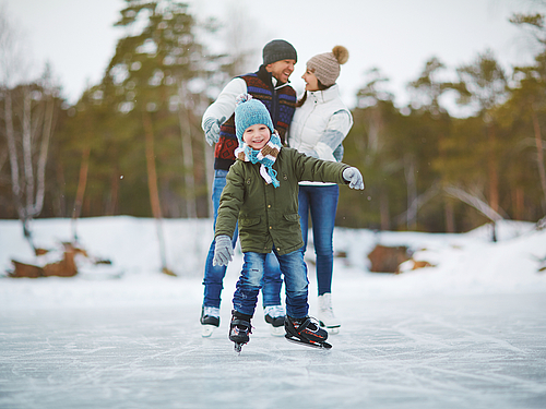 Schlittschuhlaufen für die ganze Familie